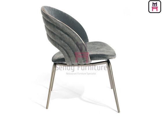 kaufen Klassischer Holzessensessel mit zeitlosem Design aus Walnuss- und Ahornholz 57*52*70cm Größe für Restaurants und Cafés online manufacture