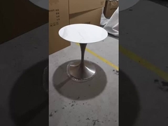 Grünes Leder gepolstertes Holzrestaurantstuhl ohne Armlehnen